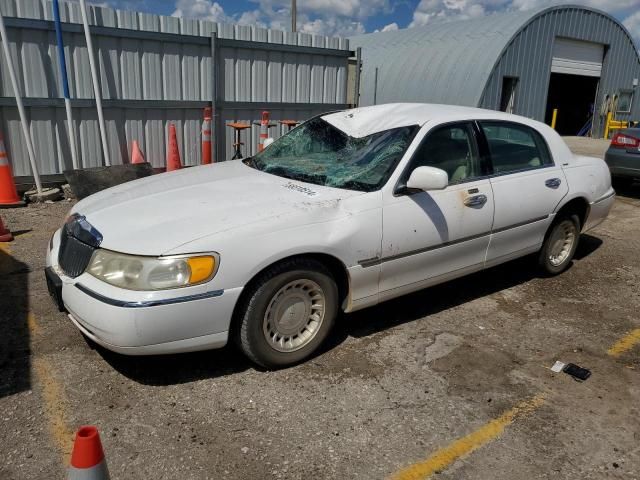 2000 Lincoln Town Car Executive