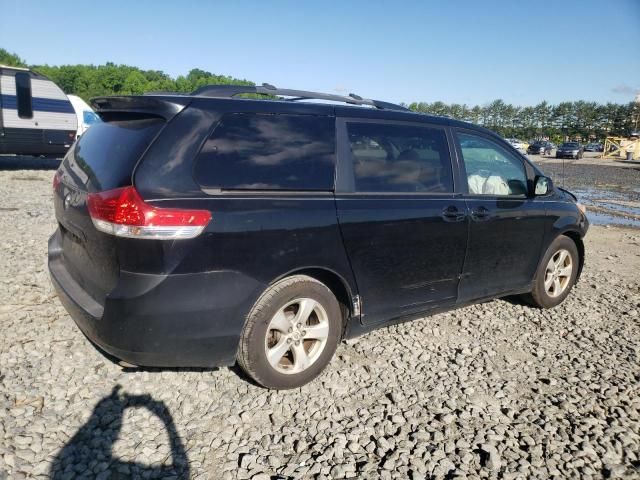 2011 Toyota Sienna LE