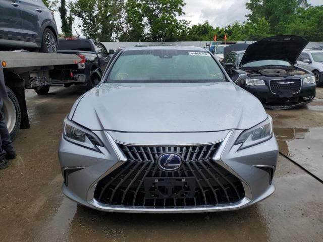 2022 Lexus ES 300H Base