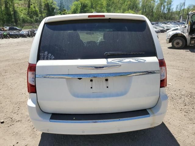 2012 Chrysler Town & Country Touring