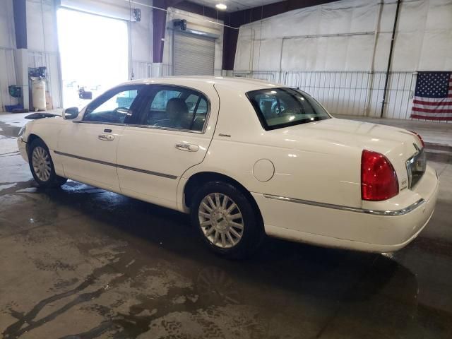 2004 Lincoln Town Car Executive