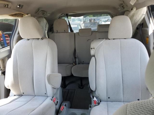 2011 Toyota Sienna LE