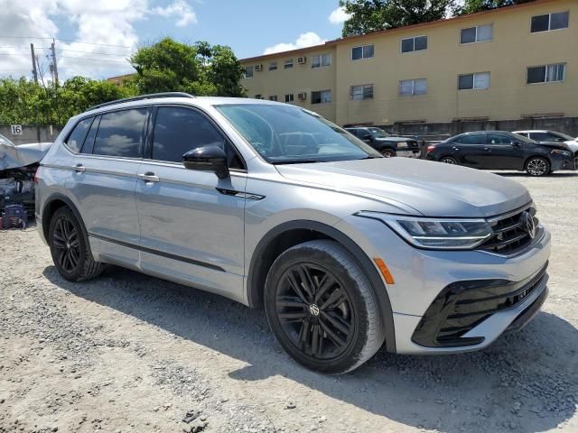 2022 Volkswagen Tiguan SE R-LINE Black