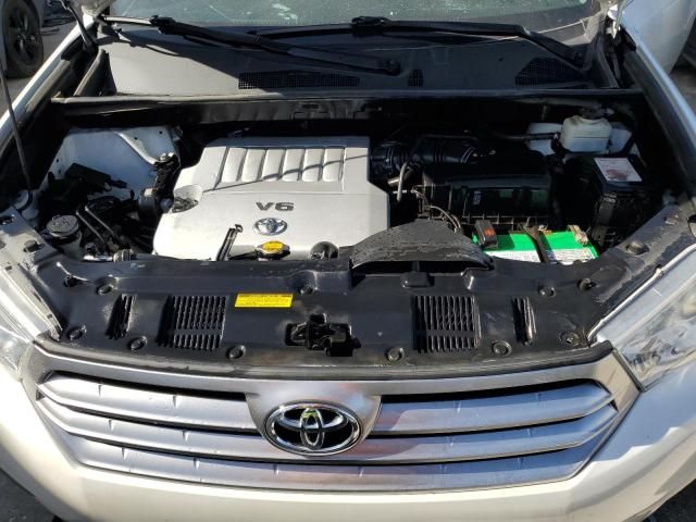 2013 Toyota Highlander Base