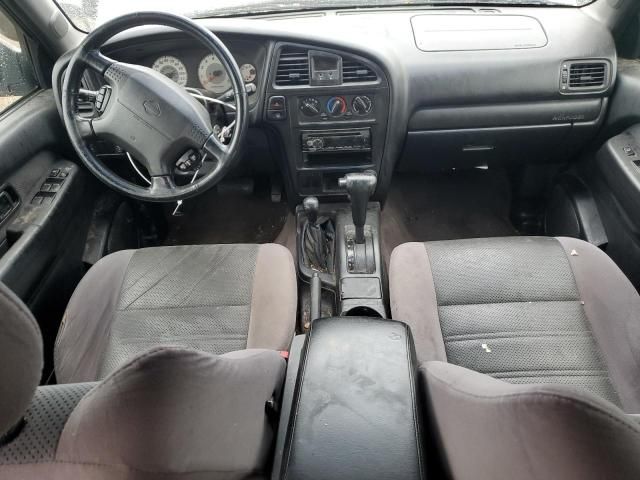 2001 Nissan Pathfinder LE