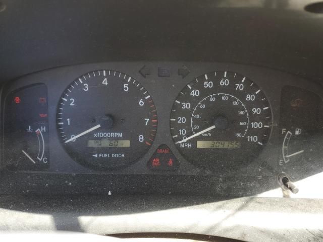 2001 Chevrolet GEO Prizm Base