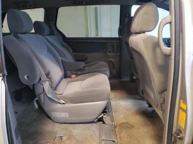 2006 Toyota Sienna CE