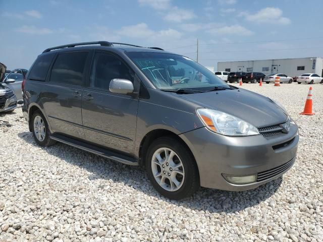 2004 Toyota Sienna XLE