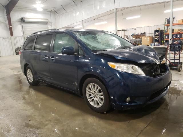 2011 Toyota Sienna XLE