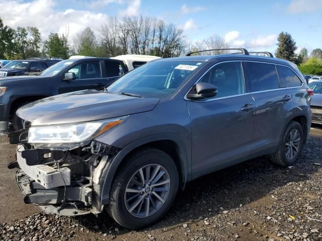 2019 Toyota Highlander SE