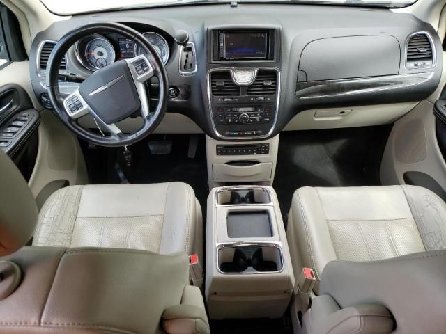 2012 Chrysler Town & Country Touring L