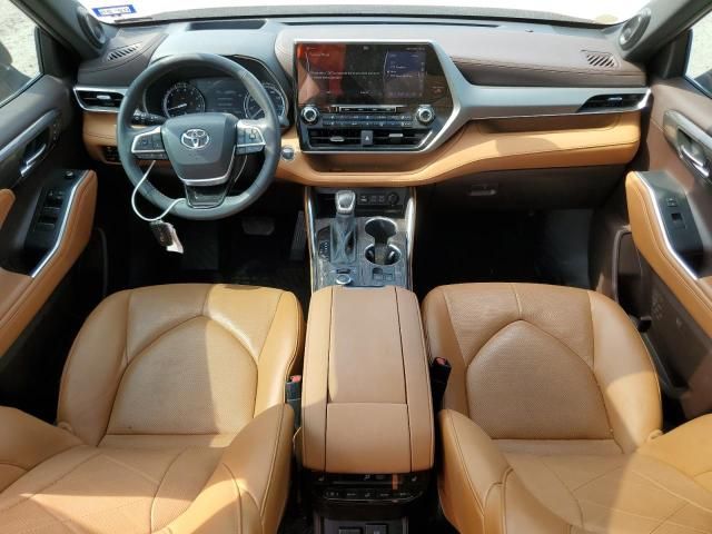 2022 Toyota Highlander Platinum