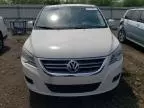 2009 Volkswagen Routan SE