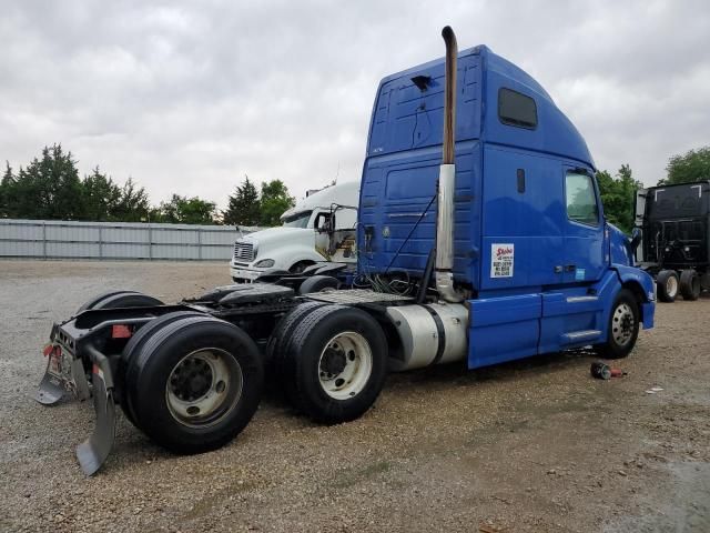 2013 Volvo VN VNL