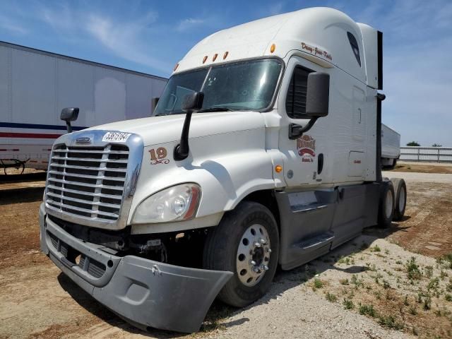 2014 Freightliner Cascadia 125