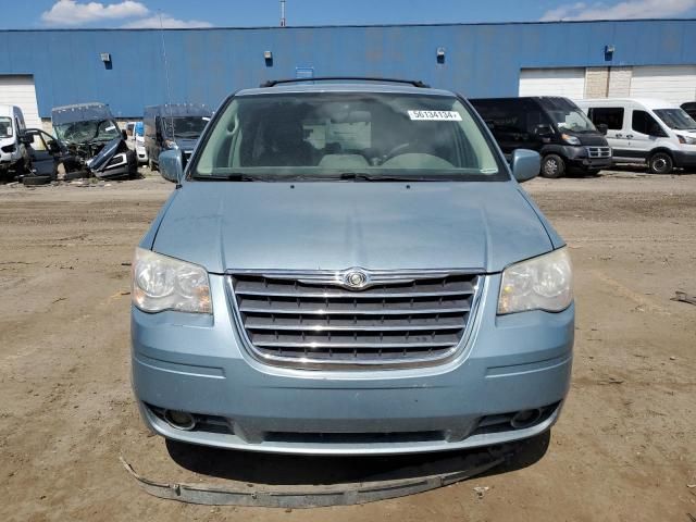 2009 Chrysler Town & Country Touring