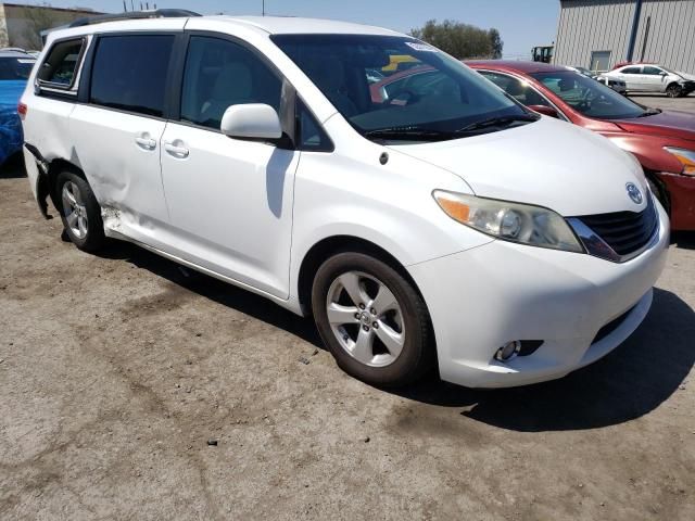 2013 Toyota Sienna LE