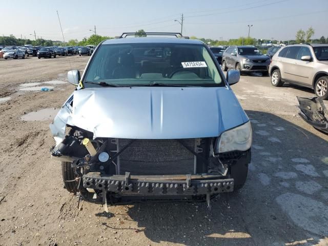 2013 Chrysler Town & Country Touring