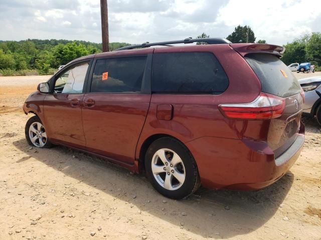 2017 Toyota Sienna LE