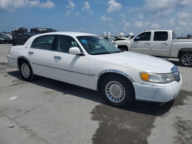 2001 Lincoln Town Car Executive