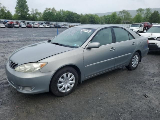 2005 Toyota Camry LE