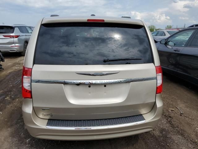 2013 Chrysler Town & Country Touring