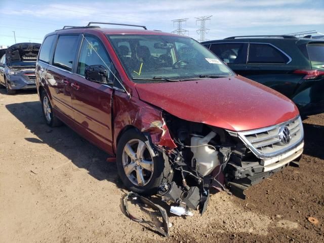 2011 Volkswagen Routan SE