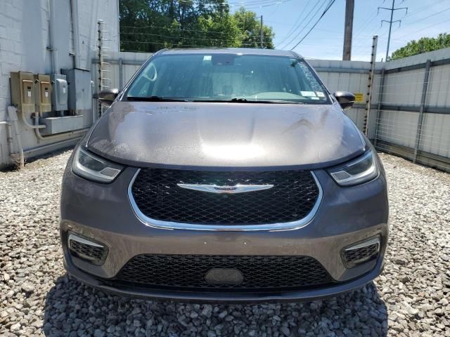 2022 Chrysler Pacifica Hybrid Touring L