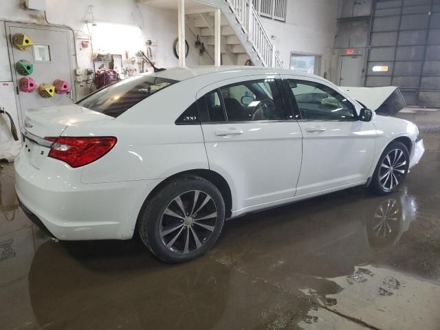 2013 Chrysler 200 Touring