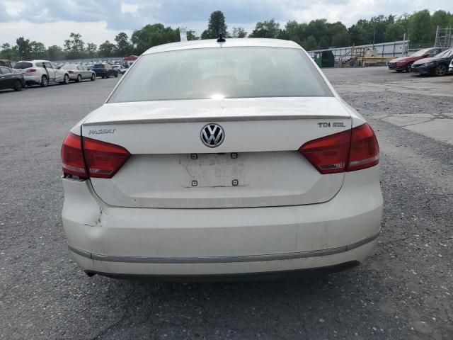 2013 Volkswagen Passat SEL