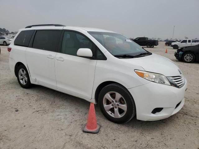 2017 Toyota Sienna LE