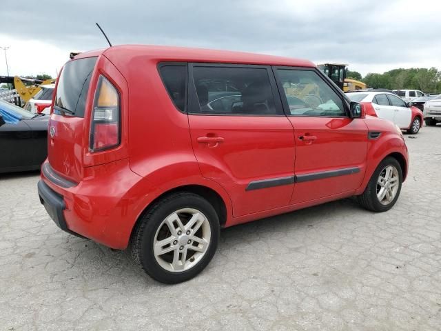 2011 KIA Soul +