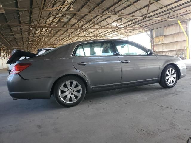 2005 Toyota Avalon XL