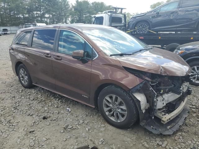 2021 Toyota Sienna LE