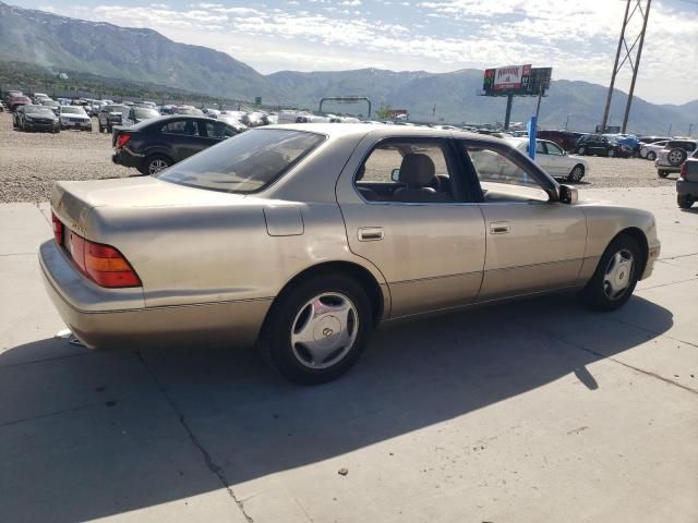 1999 Lexus LS 400