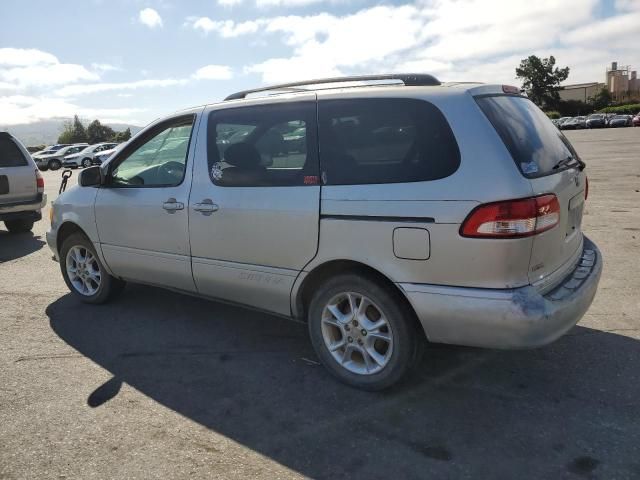 2003 Toyota Sienna LE