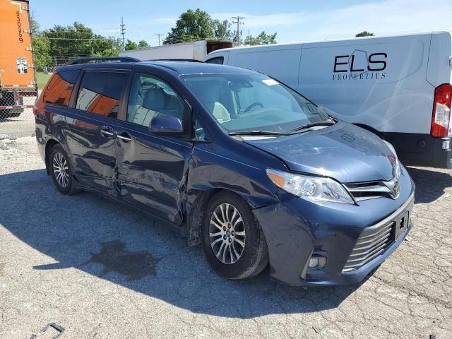 2019 Toyota Sienna XLE