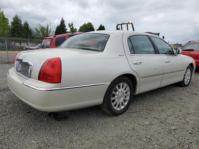 2007 Lincoln Town Car Signature