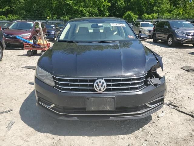 2017 Volkswagen Passat SE