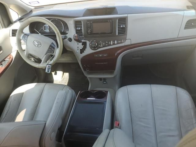 2014 Toyota Sienna XLE