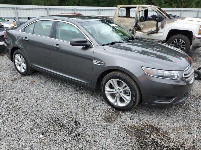 2019 Ford Taurus SE