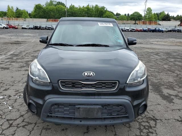 2013 KIA Soul +