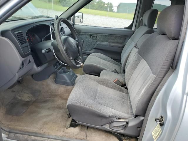 2000 Nissan Frontier King Cab XE