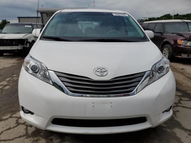 2013 Toyota Sienna XLE