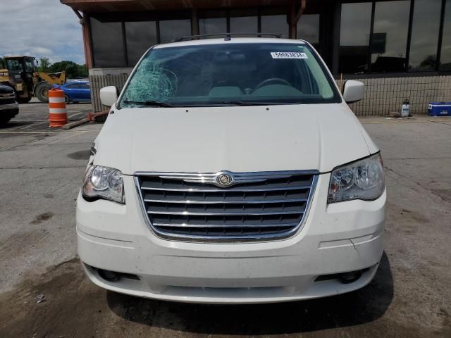 2009 Chrysler Town & Country Touring