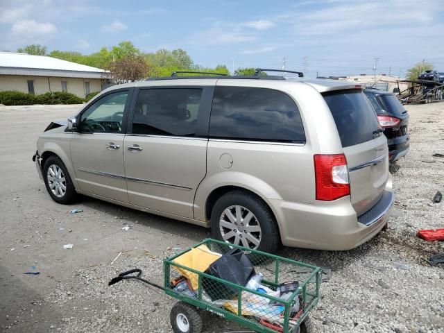 2012 Chrysler Town & Country Touring L