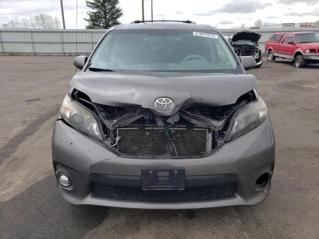 2012 Toyota Sienna Sport