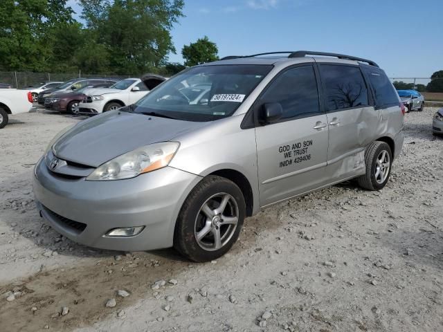 2006 Toyota Sienna XLE