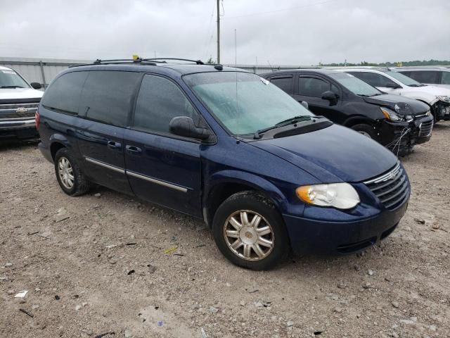 2005 Chrysler Town & Country Touring