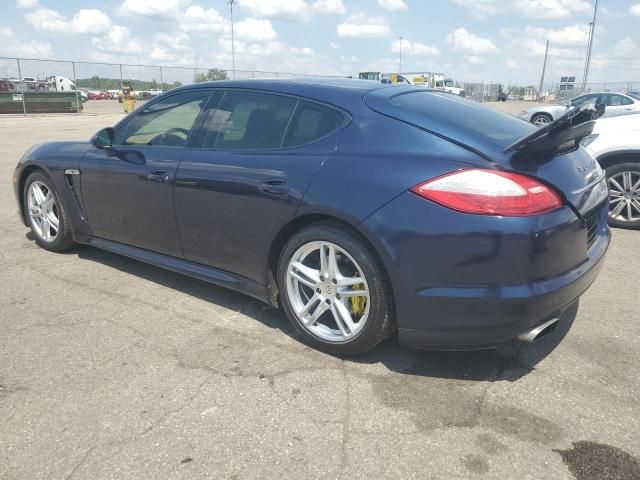 2011 Porsche Panamera 2